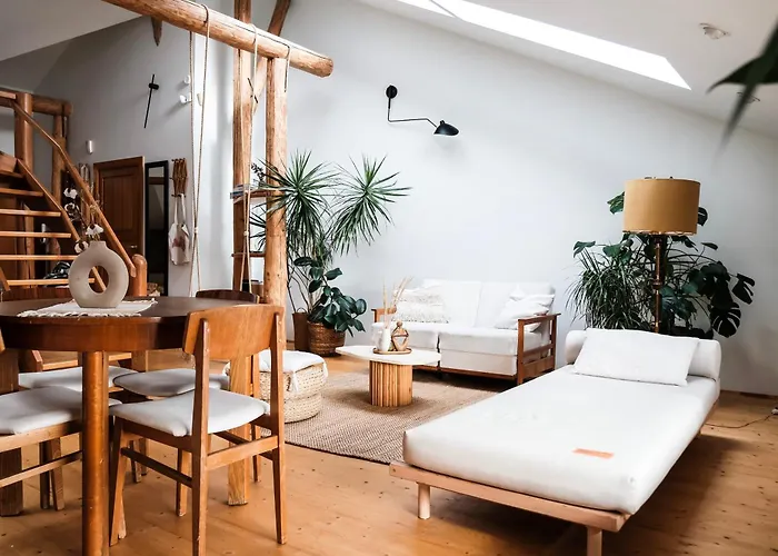 White Loft Riga In City Center With 2 King Size Beds