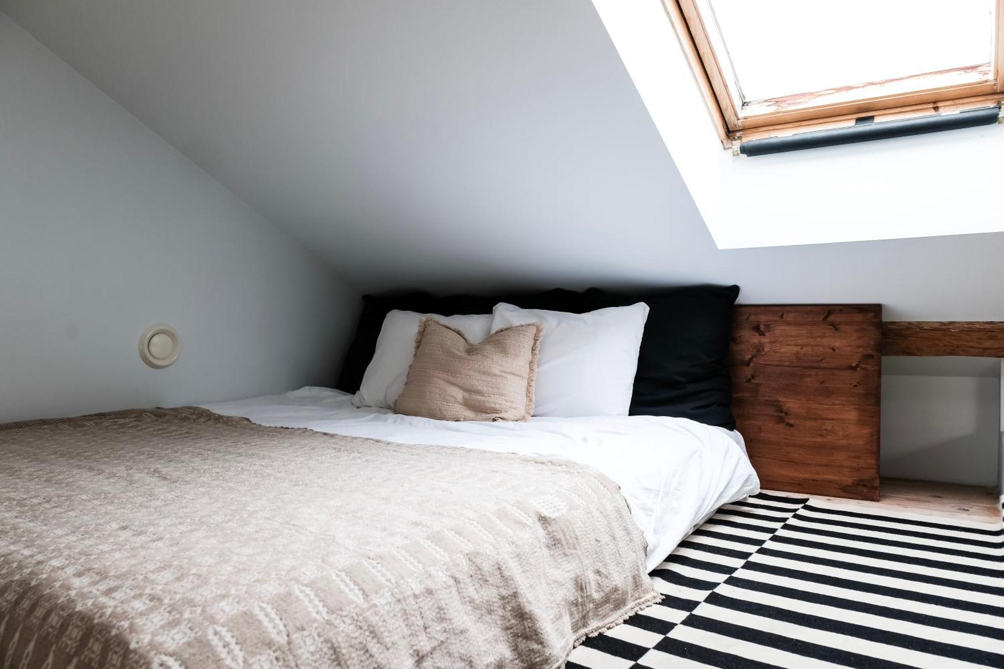 White Loft In Center With 2 King Size Beds Appartement Riga